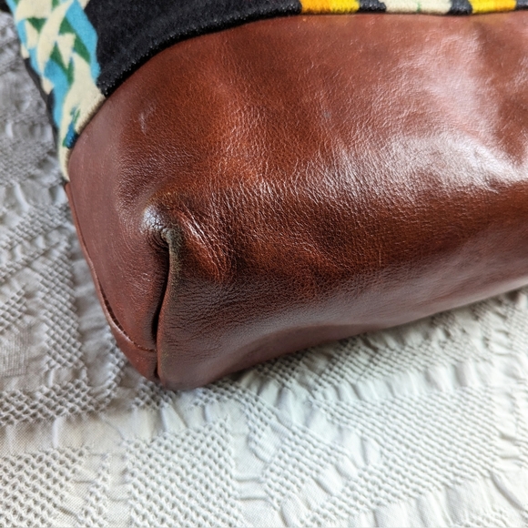 Cecelia Stitch Zipper Tote with Leather & Pendleton Wool - Picture 11 of 13